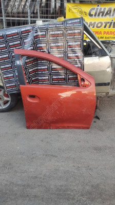 DACİA DUSTER SAĞ ÖN KAPI