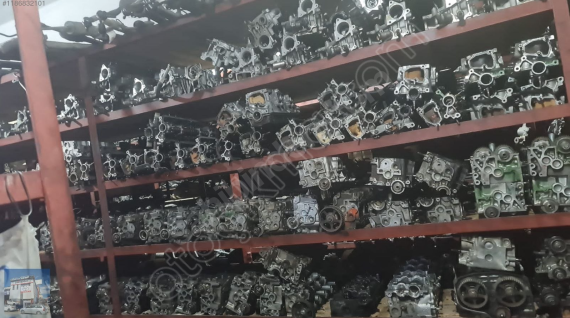 TOYOTA CORONA 2.0 ORJİNAL ÇIKMA SILINDIR KAPAĞI ÇAVUŞOĞLU TOYOTA