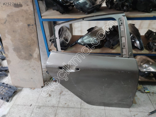 PEUGEOT 208 SAĞ ARKA KAPI
