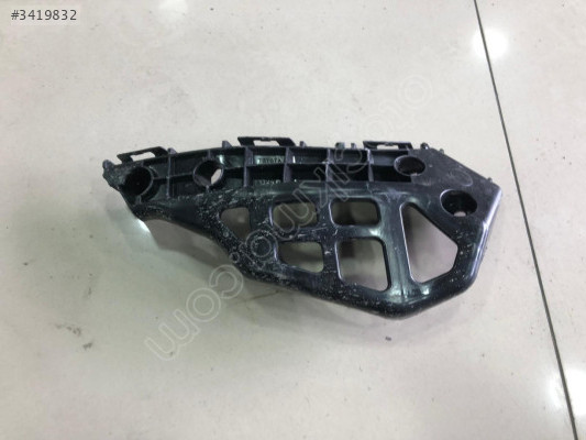 TOYOTA COROLLA SAĞ ÖN ÇAMURLUK BRAKETİ 52535-02050