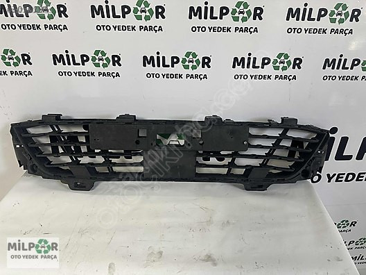 RENAULT CLiO 5 ÖN TAMPON ORTA IZGARA 622541469r