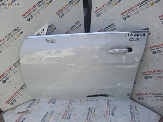 Mercedes CLA sol ön kapı (az hasarlı)