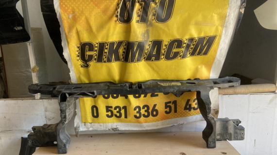 Transporter T6 ön panel 7E0805594K