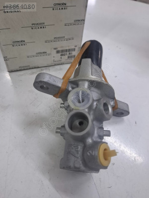 Peugeot 307 citreon C4 ana merkez orjinal sıfır 4601.R1