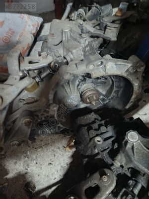 Opel corsa d 1.3 cdti Manuel şanzıman çıkma orjinal