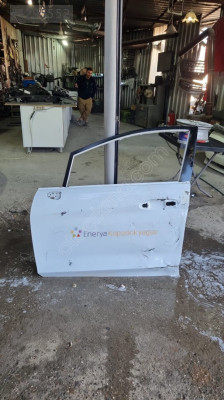 Ford fiesta 2021 model sol on kapi