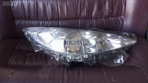 Peugeot 207 sag far çıkma yedek parça