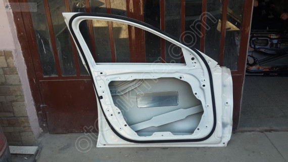Mercedes C 205 KAPI ÖN SOL A2057220110