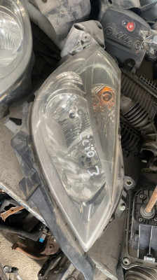RENAULT CLİO3 SAĞ FAR OTO FEDAİ