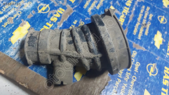 Opeş Astra J 1.3 Dizel Çıkma Hava Filtresi Körüğü