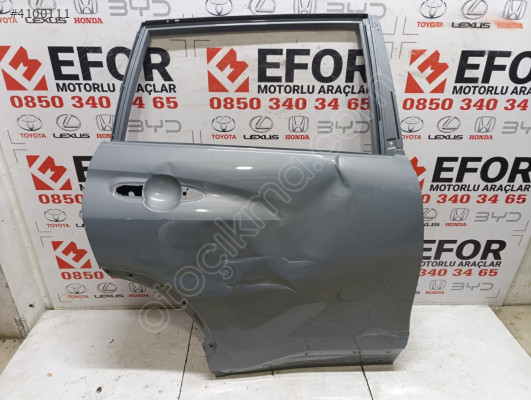 TOYOTA COROLLA CROSS SAĞ ARKA KAPI ÇIKMA ORİJİNAL PARÇA
