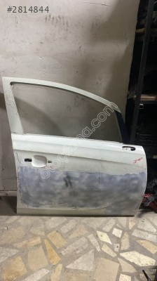 Opel Corsa E Sağ Ön Kapı.