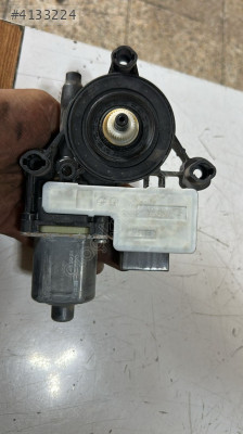 2015-2019 SEAT LEON SAĞ ARKA CAM MOTORU ORJ ÇIKMA