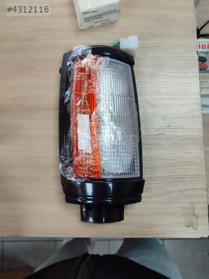 SİNYAL LAMBASI L-200 96-98 SİYAH DUYLU SAG