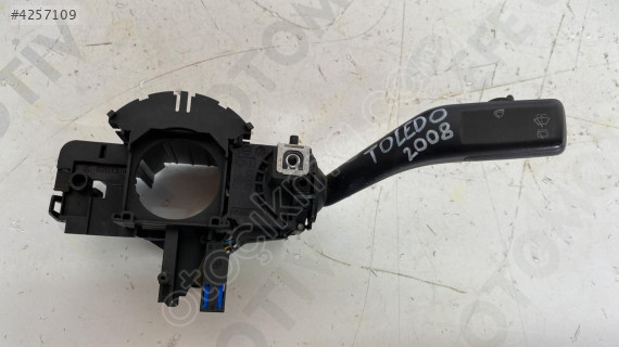 seat toledo 2006 çıkma orjinal silecek kolu (son fiyat)