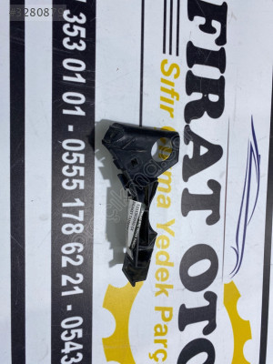 Toyota Corolla 02-06 Sağ Ön Tampon Braketi 5211502050