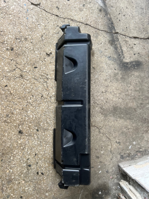 Ford Focus radyatör üst deflektör bm51 9f721 a