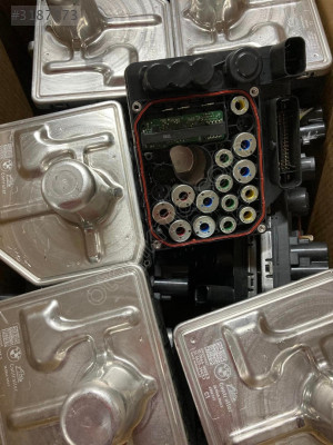 BMW ABS ECU BEYİN 10.0964-0882.3 6 889 247