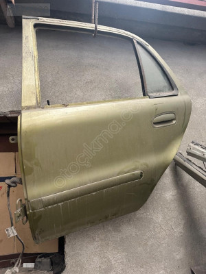 Geely echo sol arka kapı