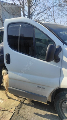 RENAULT TRAFİC 2 SAĞ ÖN KAPI CIKMA