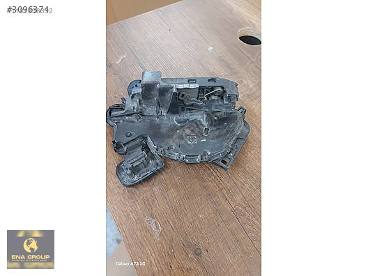 VOLKSWAGEN - SKODA KAPI KİLİT MEKANİZMASI OEM: B5A5TB837015A ORJ