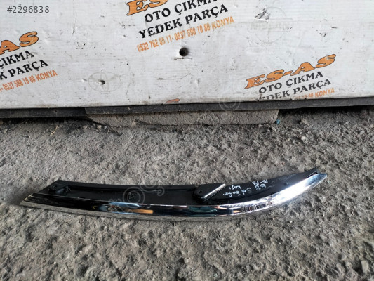 Volkswagen Passat B8 Çıkma Sol Ön Far Kaşı 2015-2019