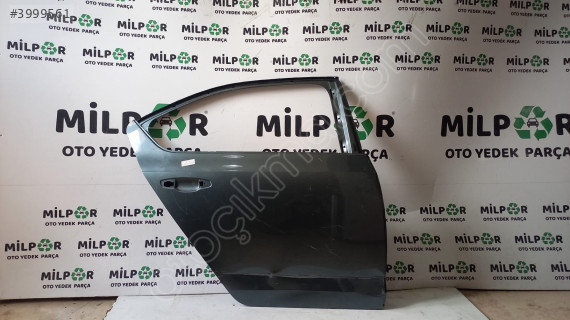SKODA OCTAVİA 2017-2020 SAĞ ARKA KAPI ORJİNAL  5E5833312