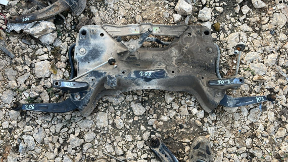 PEUGEOT 206 MOTOR TRAVERSİ ÇEVİK OTO ÇIKMA