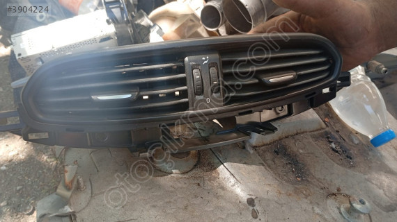 Fiat egea havalandırma ızgarası