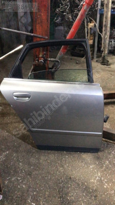 AUDİ A4 2005 MODEL SAĞ ARKA KAPI