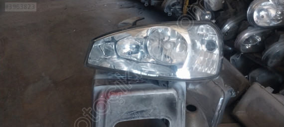 Lada Kalina Sol Ön Far
