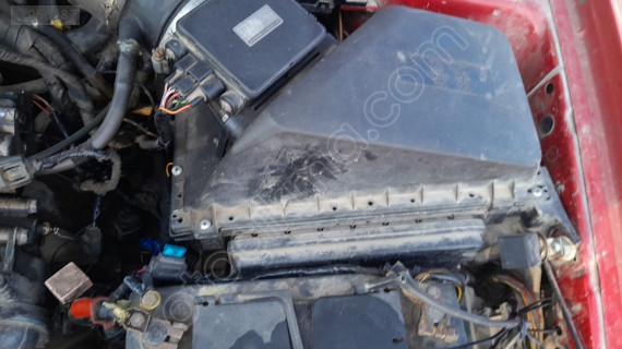 Mitsuvishi kar8zma 1.6 16v hava filtre kazani yedek parça