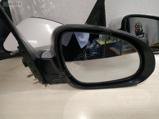 HYUNDAİ İ30 SAĞ AYNA 2008 MANUEL KATLAMA SİNYALLİ