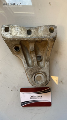 6Q0199185N fabia ibiza polo 1.4 cgg sağ motor kulağı braketi
