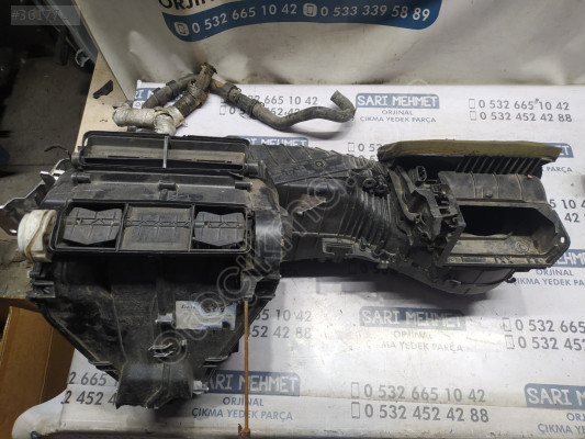 ÇIKMA VW PASSAT B6 KALORİFER KAZANI KUTUSU 3C1820308