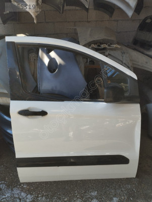 Ford 2017 tourneo courier sağ ön dolu kapı