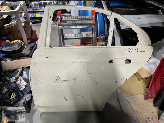 MERCEDES W212 E CLASS SOL ARKA KAPI ORİJİNAL ÇIKMA
