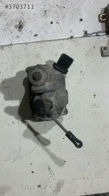 059129086D  audi a4  gaz kelebeği