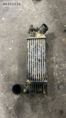 Peugeot 607 2.2 turbo radyatörü