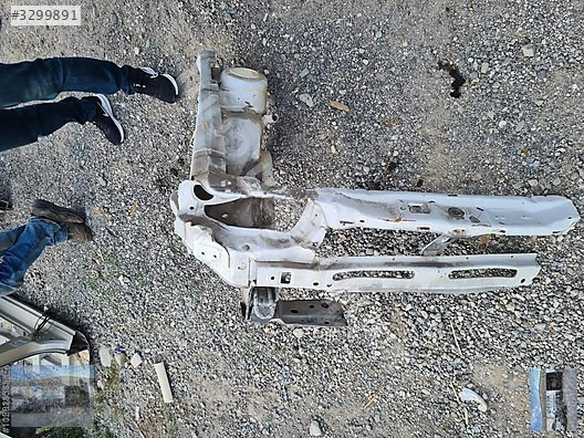 OTO CEM DEN OPEL ASTRA F KESME SAĞ PODYE VE ÖN PANEL