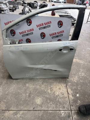 2009 Toyota Yaris Kapı çıkma yedek parça