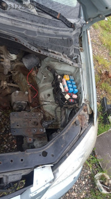 Hyundai Getz sol ön podya kesme çıkma