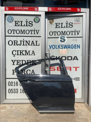 VW Passat B8 Modeli İçin Sağ Arka Kapı Çıkma Parçası