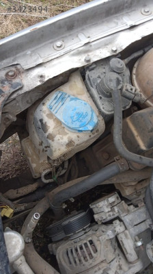 Skoda Octavia Mk1 silecek su. İşini motorlu yedek parça