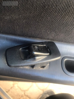 Mazda Familia Tekli Cam Düğmesi