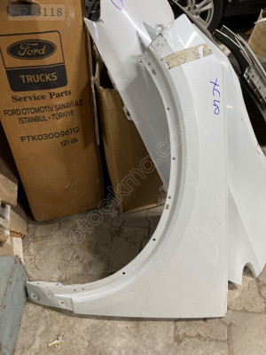 Volvo XC 40 sol ön Çamurluk Çıkma orjinal