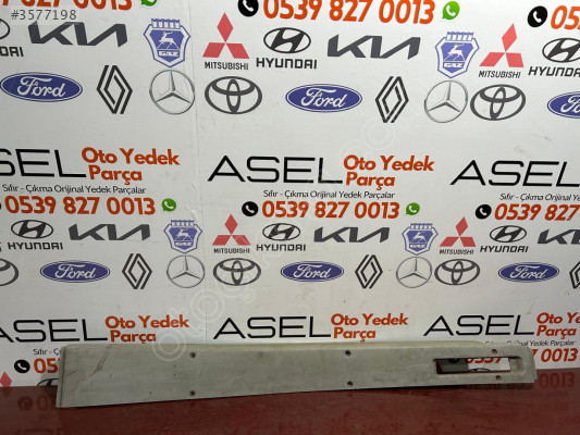 1301649070 PEUGEOT BOXER Sağ ÖN Direk Bakaliti Plastiği