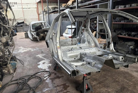 Volkwagen T-roc tavan arka kesme sağ sol çamurluk kesme orjinal