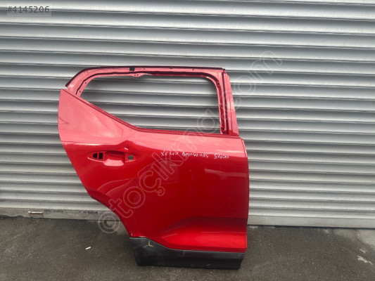 Volvo XC 40 sağ arka kapı