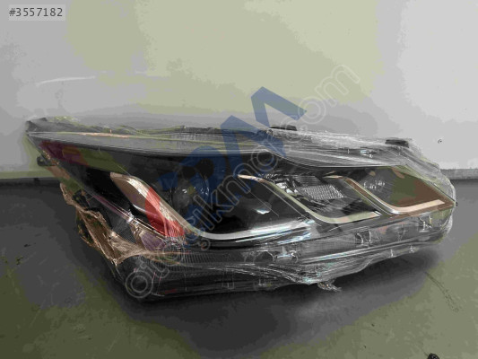 TOYOTA COROLLA SAĞ ÖN FAR